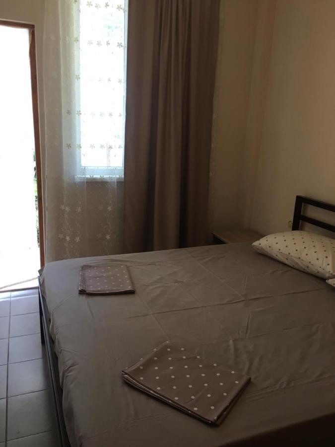 Гостевой Дом Колибри Hotel Gagra Eksteriør billede