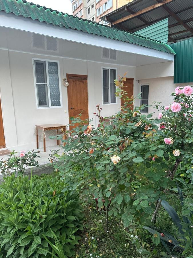 Гостевой Дом Колибри Hotel Gagra Eksteriør billede